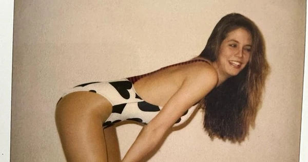 Hình ảnh nóng bỏng áo tắm của siêu mẫu Heidi Klum khiến năm 19 tuổi trở nên đáng nhớ