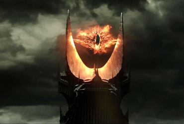 Mind-Blowing: Minecraft Player Crafts an Epic Eye of Sauron from Lord of the Rings Game!