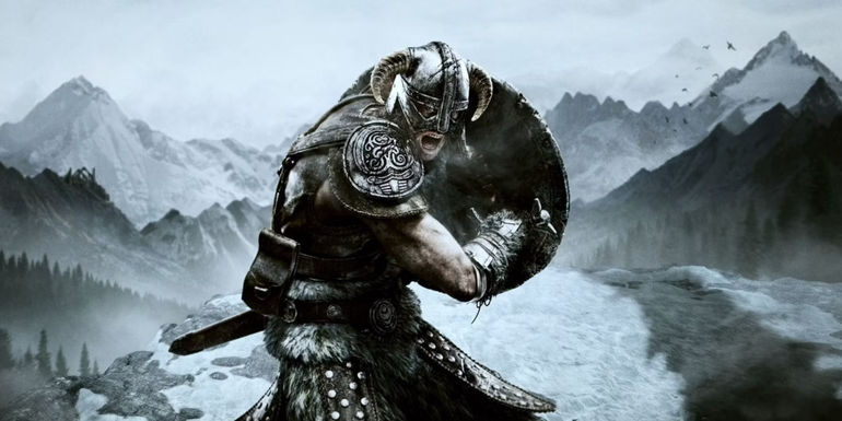 Mind-Blowing Skyrim Fan Crafts Spectacular, Life-Like Ebony Dagger!