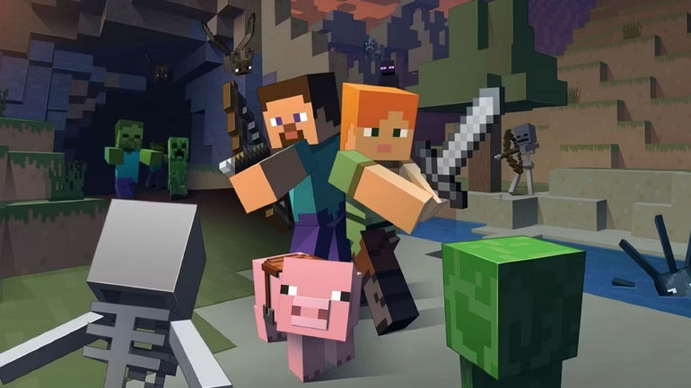 Unbelievable Achievement: Minecraft Fan Successfully Plays the Game on a Watch!