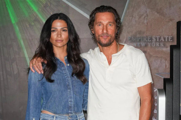 Matthew McConaughey and Camila Alves Go Pantless for Pantalones Tequila ...