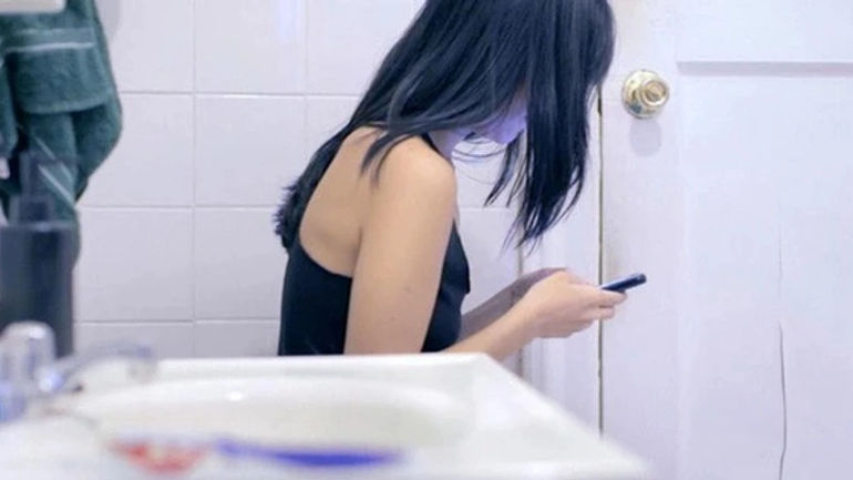 6 thói quen trong phòng tắm, nhà vệ sinh đang gây hại cho sức khỏe của bạn