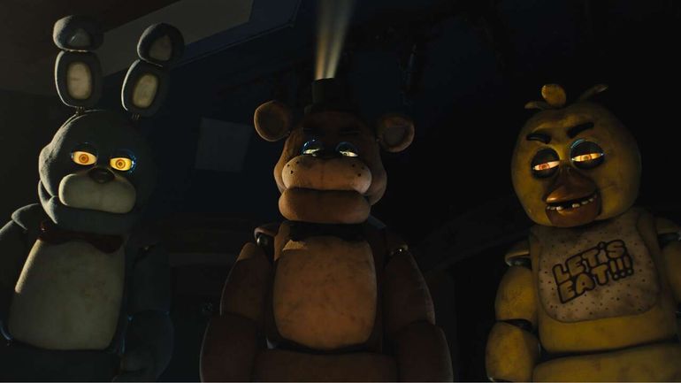 FNAF) You were sneaking around the back of Freddy Fazbears Pizza