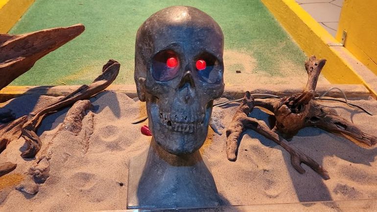 Teeing off in the Afterlife: Mini-Golf Funeral Home Unveiled in Illinois