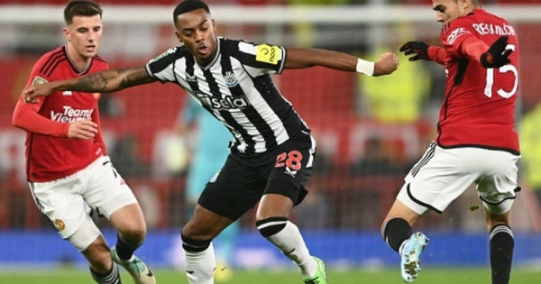 Kết quả vòng 4 Cúp Liên đoàn Anh: Arsenal gục ngã, MU trở thành cựu vương