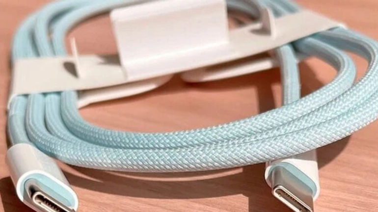 Có nên sử dụng cáp iPhone cho iPhone 15?