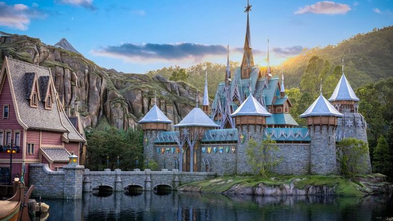 Unveiling the Unprecedented World of Frozen at Hong Kong Disneyland