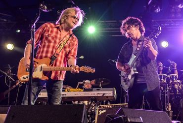Daryl Hall secures restraining order in ongoing legal dispute with John Oates