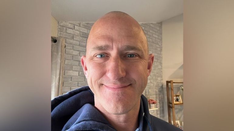 Off-duty pilot charged with mid-flight attempt to disable plane's engines