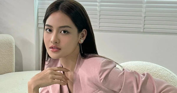 Nữ diễn viên lộng lẫy nhất Chúng Ta Sau 8 Năm: Thay đồ như đi catwalk, diện đồ liên tục