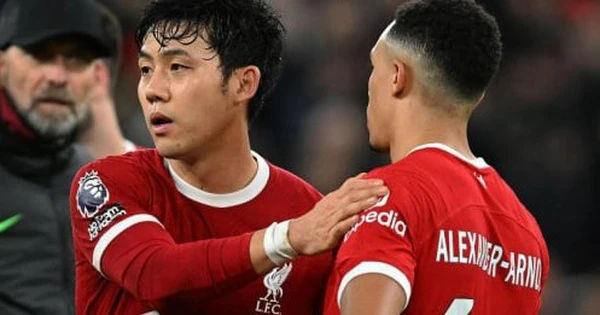 Sao Nhật Bản chứng tỏ phong độ ưu việt khi đối đầu với Tuấn Anh và Quang Hải tại Liverpool