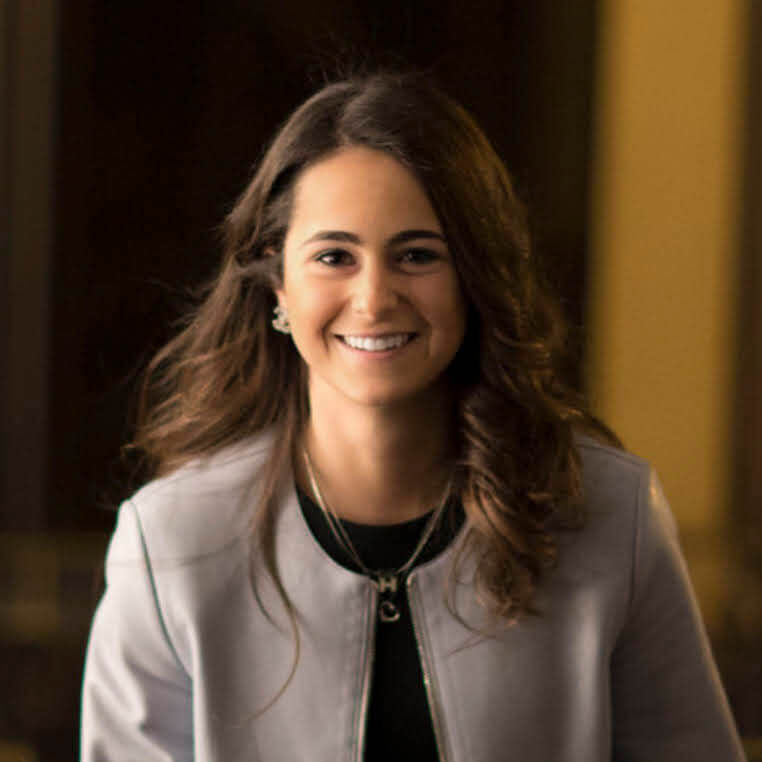 Reviewer Mia Vaida photo