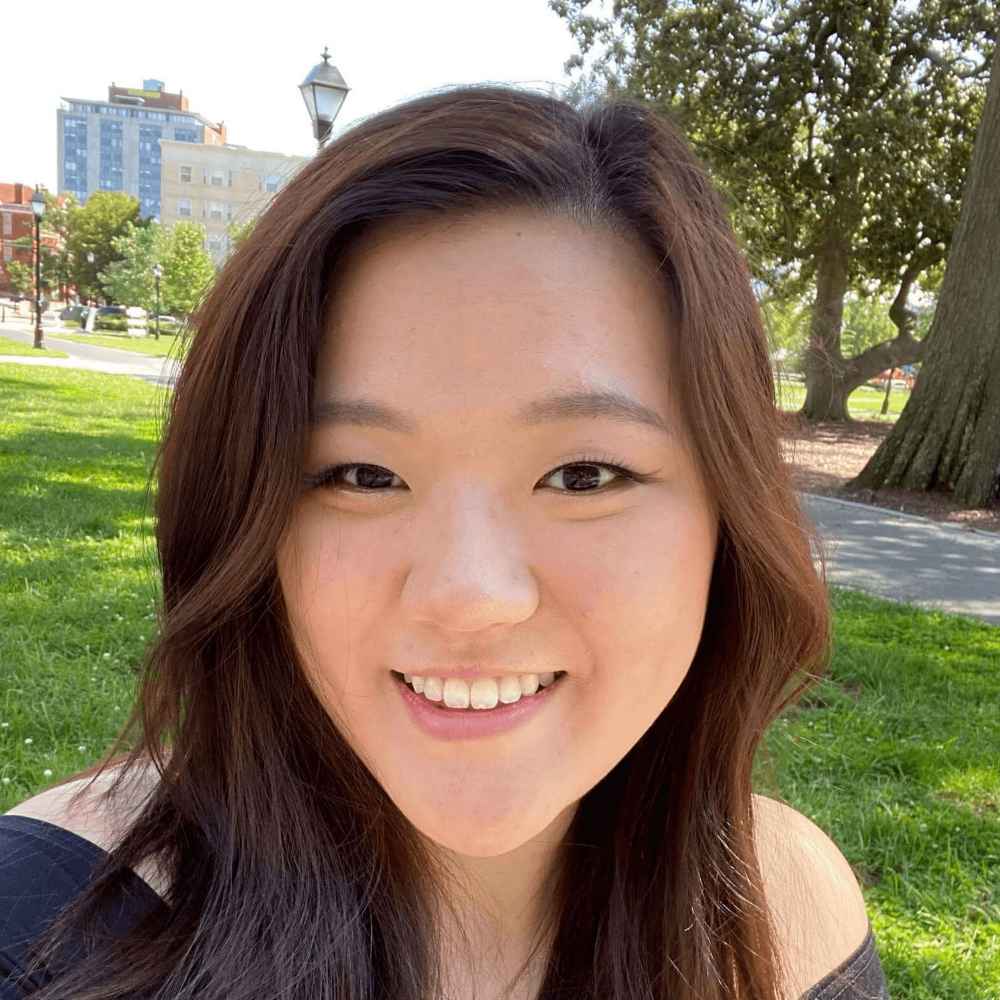 Reviewer Lauren Kim photo