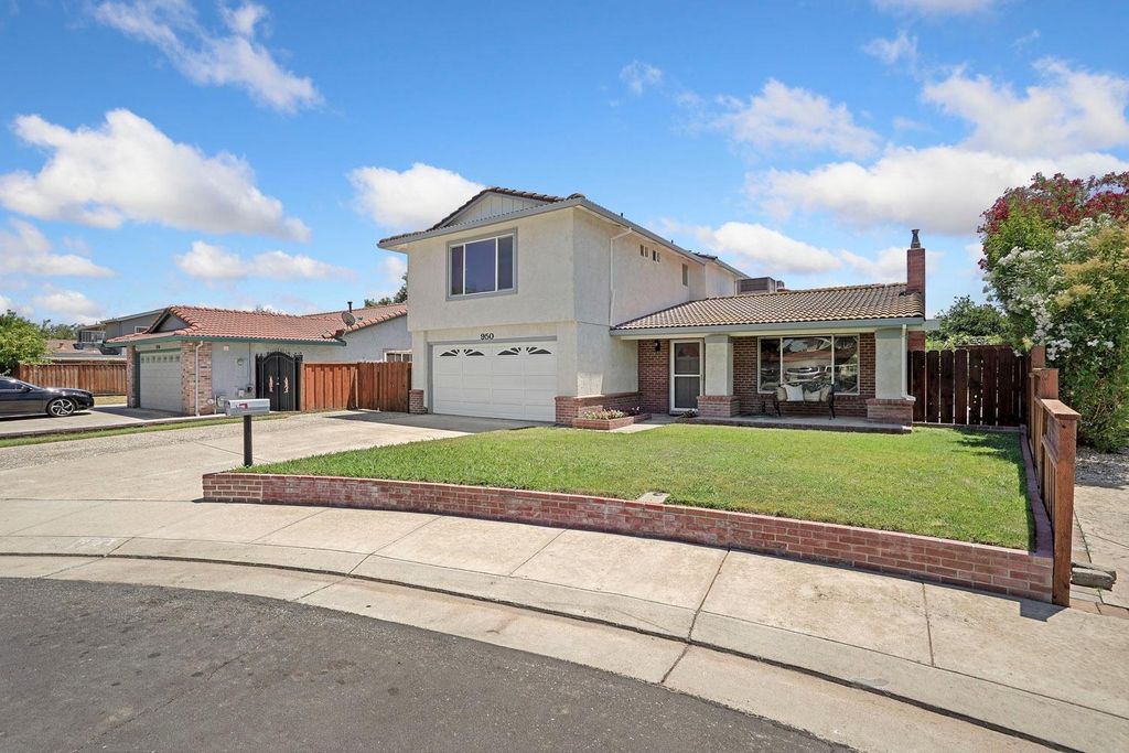 Picture 49: 950 Plantation Court, Tracy, CA 95376