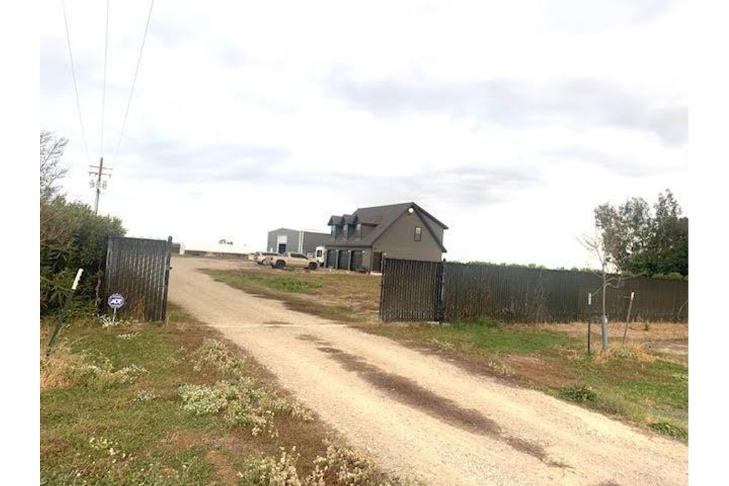 Picture 20: 17350 Sycamore Avenue, Patterson, CA 95363