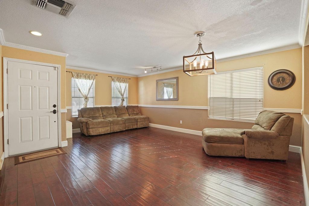 Picture 14: 2239 Barnacle Court, Stockton, CA 95206