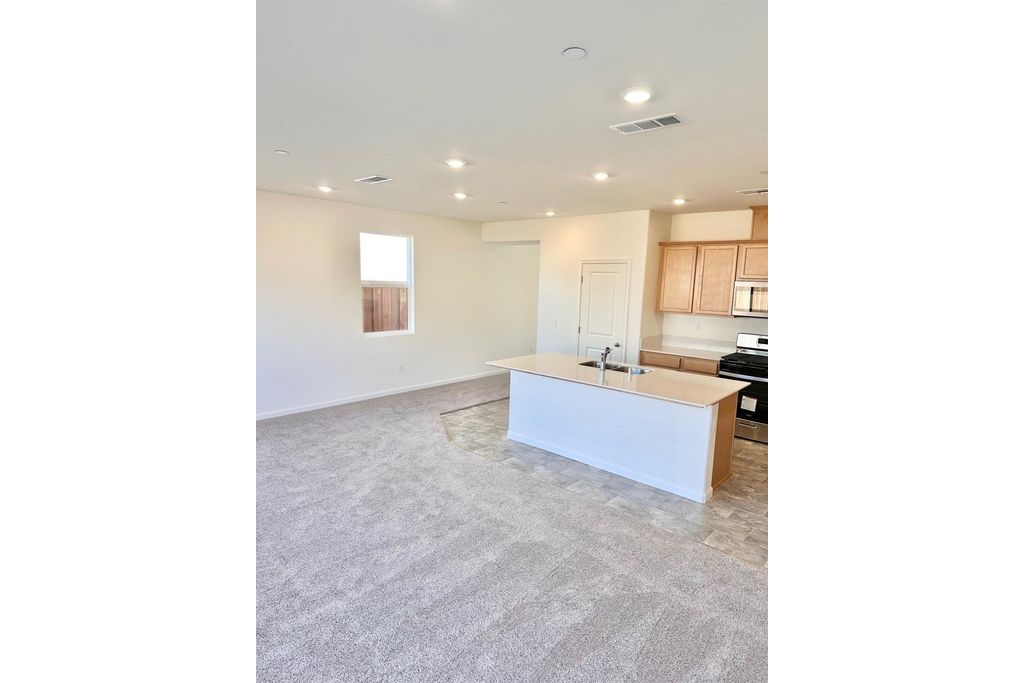 Picture 21: 817 Linford, Patterson, CA 95363