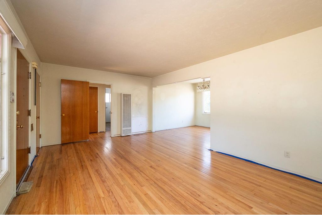 Picture 53: 425 E Eaton Avenue, Tracy, CA 95376