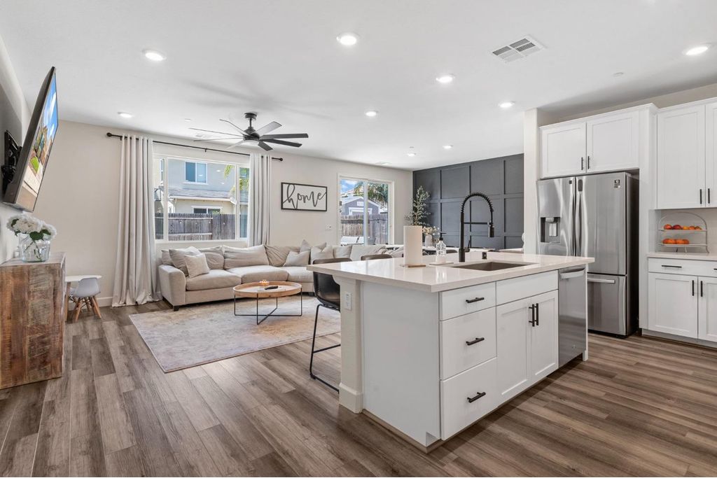 Picture 51: 1671 Dairy Lane, Manteca, CA 95337