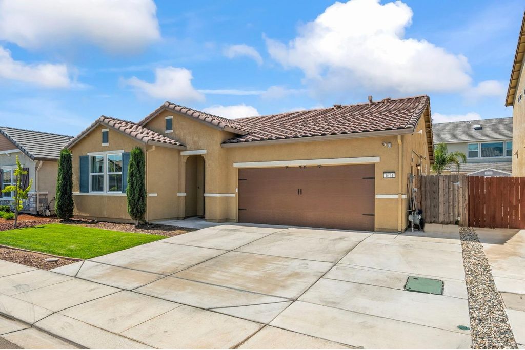 Picture 51: 1671 Dairy Lane, Manteca, CA 95337