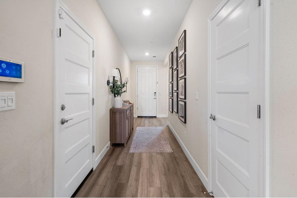 Picture 51: 1671 Dairy Lane, Manteca, CA 95337