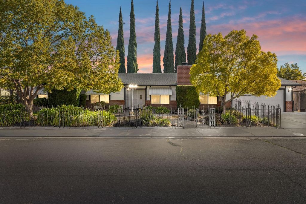 Picture 42: 1152 Bridgeton Avenue, Manteca, CA 95336