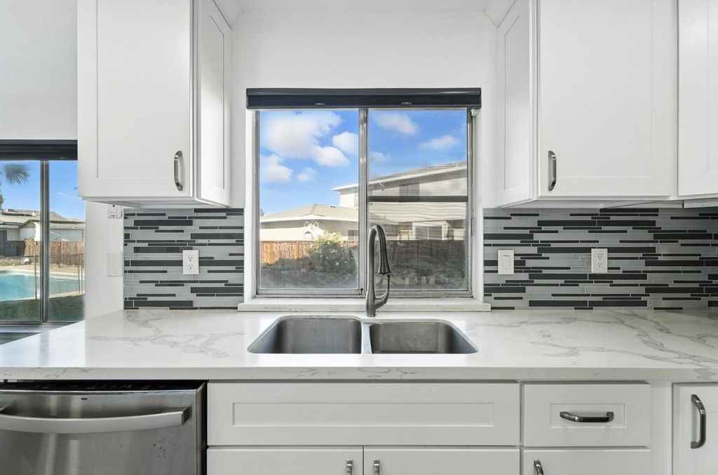 Picture 13: 1309 Ruffino Court, Manteca, CA 95336