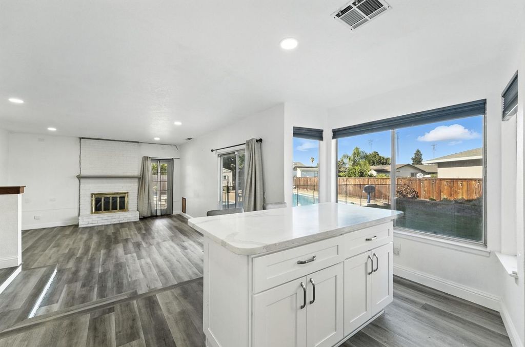 Picture 15: 1309 Ruffino Court, Manteca, CA 95336