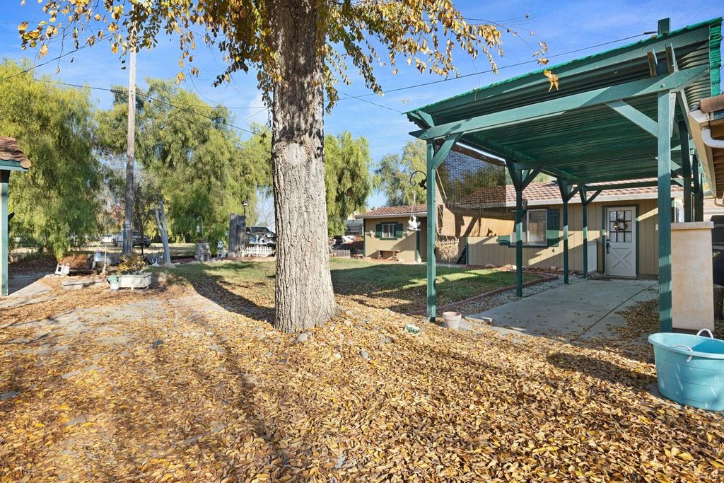 Picture 26: 2 Lakeside Drive N19, Tracy, CA 95304