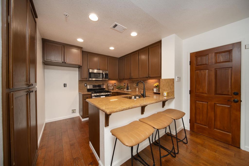 Picture 8: 2192 Wildflower Court, Tracy, CA 95376