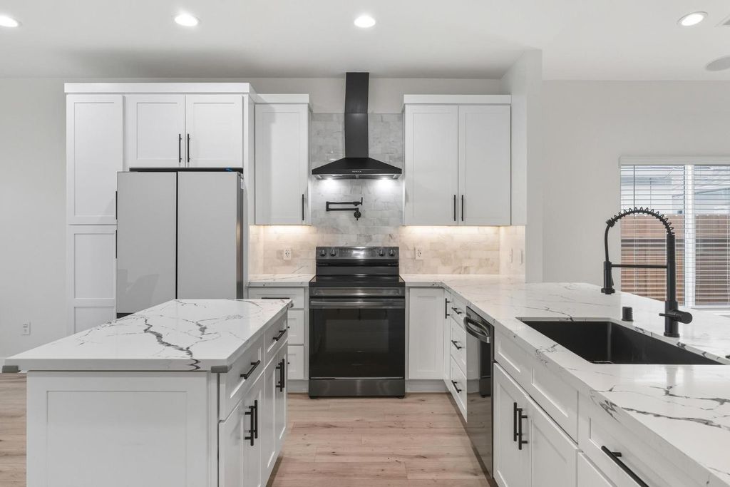 Picture 43: 622 N Stockton Avenue, Ripon, CA 95366