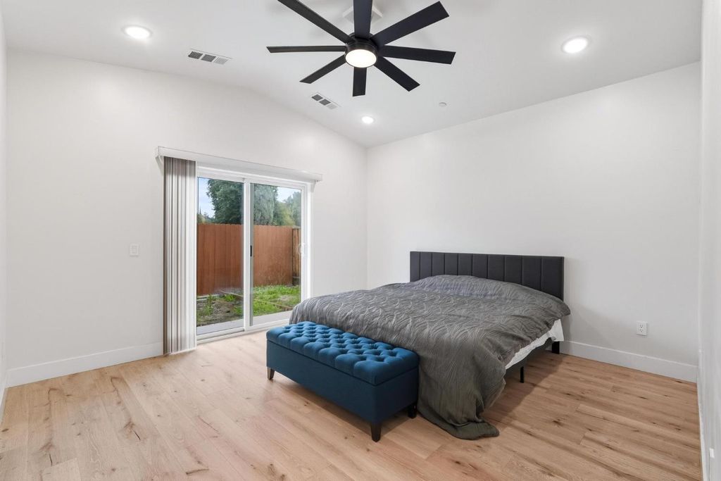 Picture 43: 622 N Stockton Avenue, Ripon, CA 95366