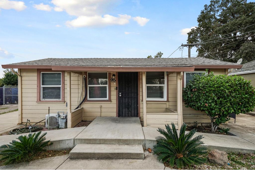 Picture 26: 915 S Hinkley Avenue, Stockton, CA 95215