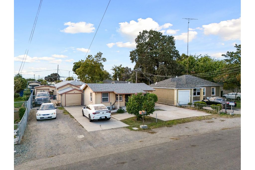 Picture 26: 915 S Hinkley Avenue, Stockton, CA 95215