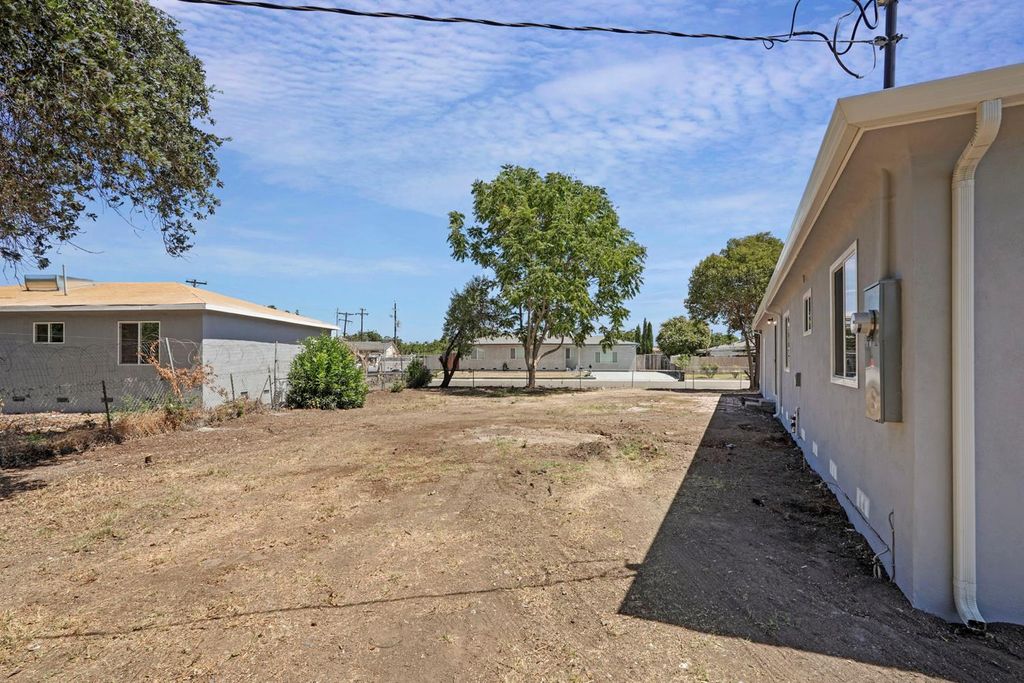Picture 29: 4815 Section Avenue, Stockton, CA 95215
