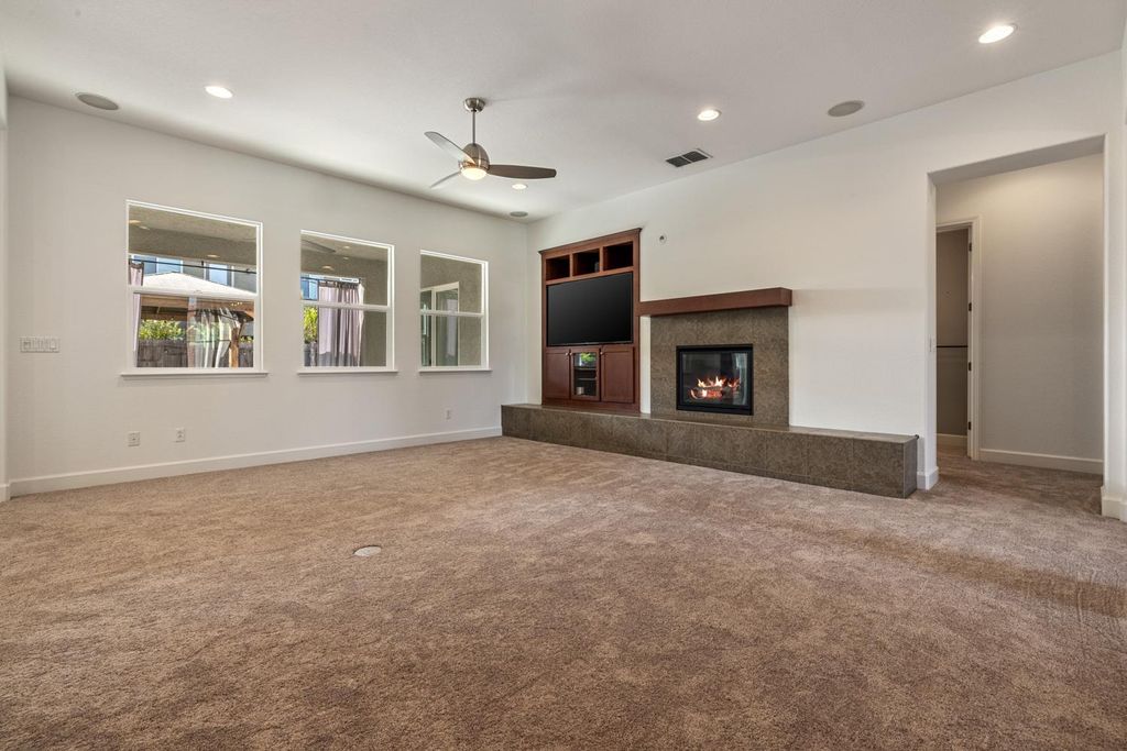 Picture 21: 1072 Glen Abbey Drive, Manteca, CA 95336