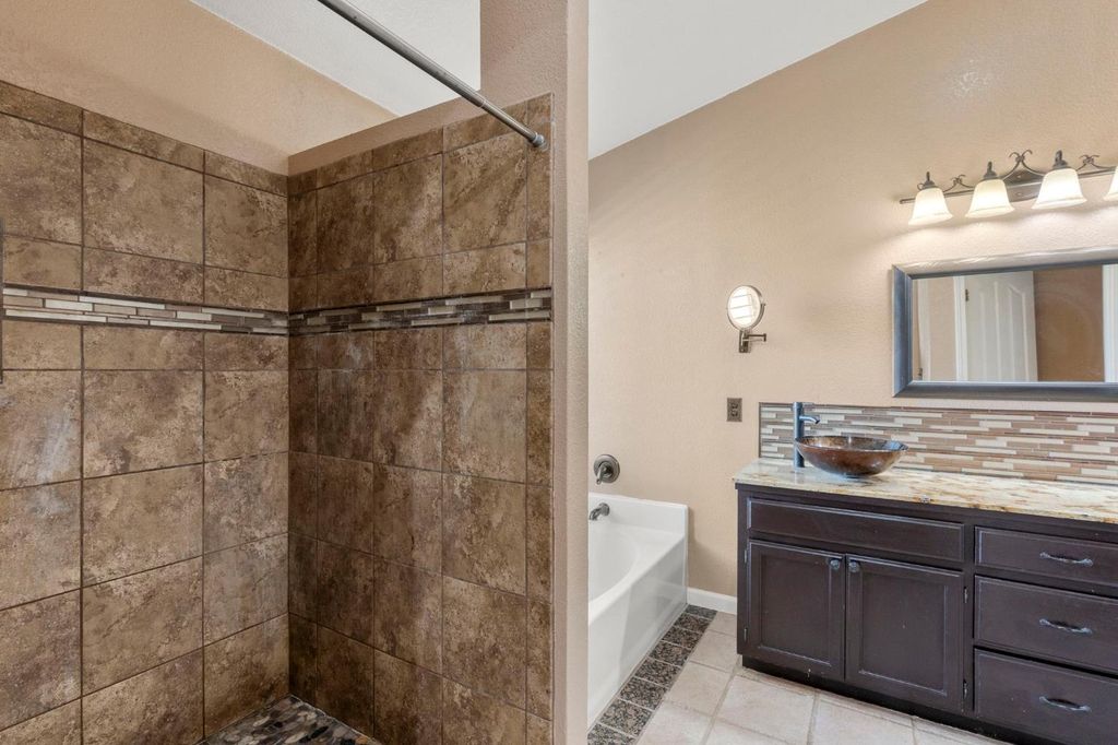 Picture 16: 4408 Citrine Court, Modesto, CA 95368