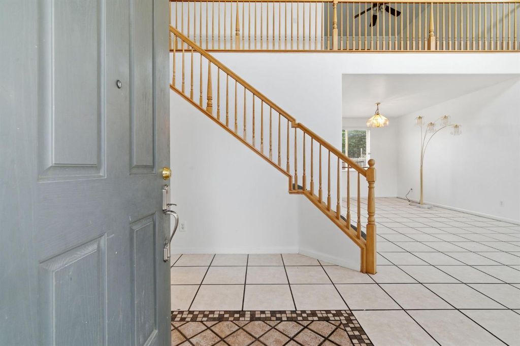 Picture 36: 5042 Pier Drive, Stockton, CA 95206