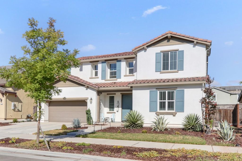 Picture 2: 17591 Graceada Lane, Lathrop, CA 95330