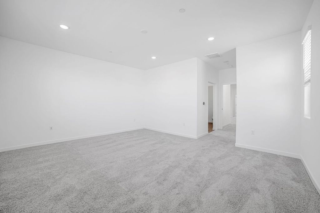 Picture 7: 675 E Diaz Lane, Mountain House, CA 95391