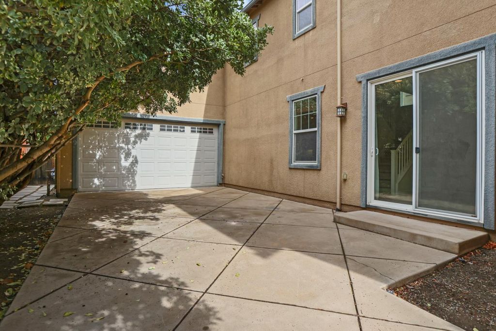 Picture 7: 433 W Moraga Street, Tracy, CA 95391
