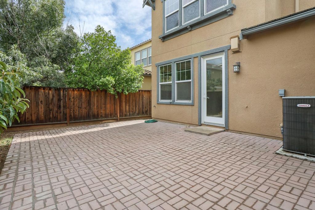 Picture 45: 433 W Moraga Street, Tracy, CA 95391