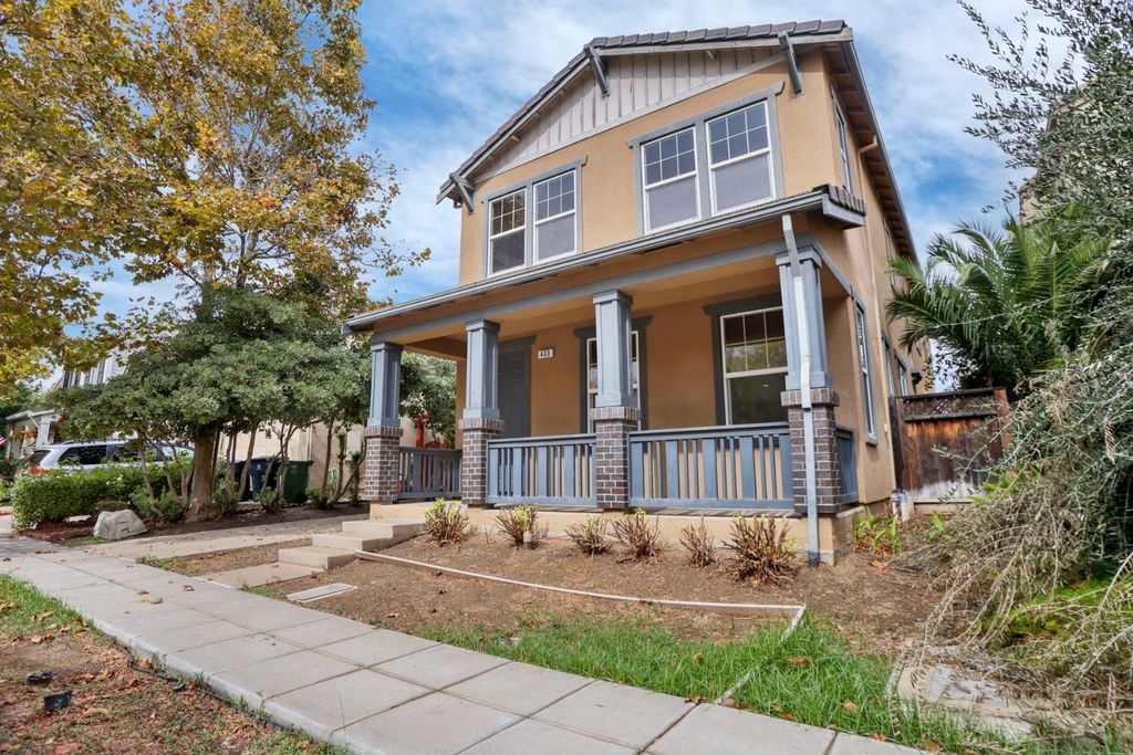 Picture 3: 433 W Moraga Street, Tracy, CA 95391