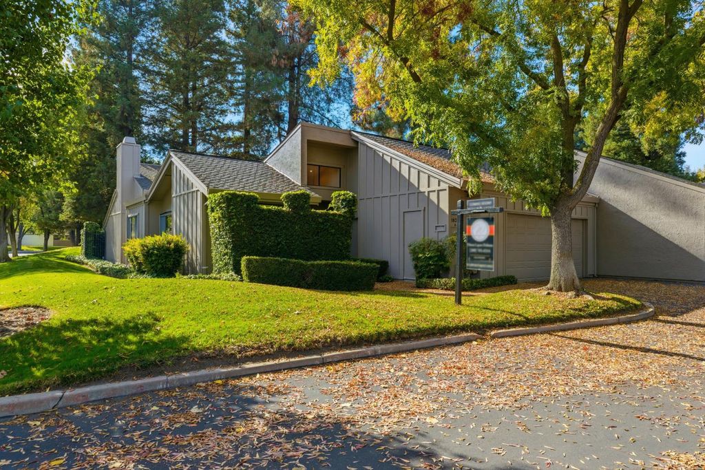 Picture 44: 1833 Edgebrook Drive A, Modesto, CA 95354