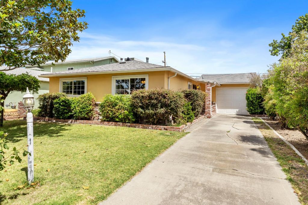 Picture 33: 217 E 21st Street, Tracy, CA 95376