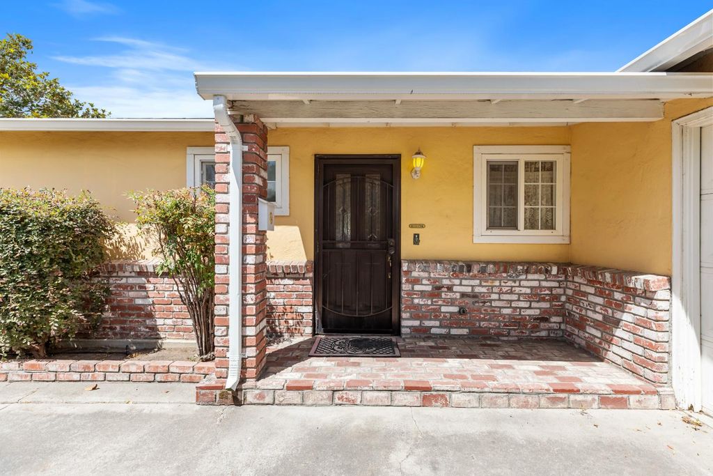 Picture 33: 217 E 21st Street, Tracy, CA 95376