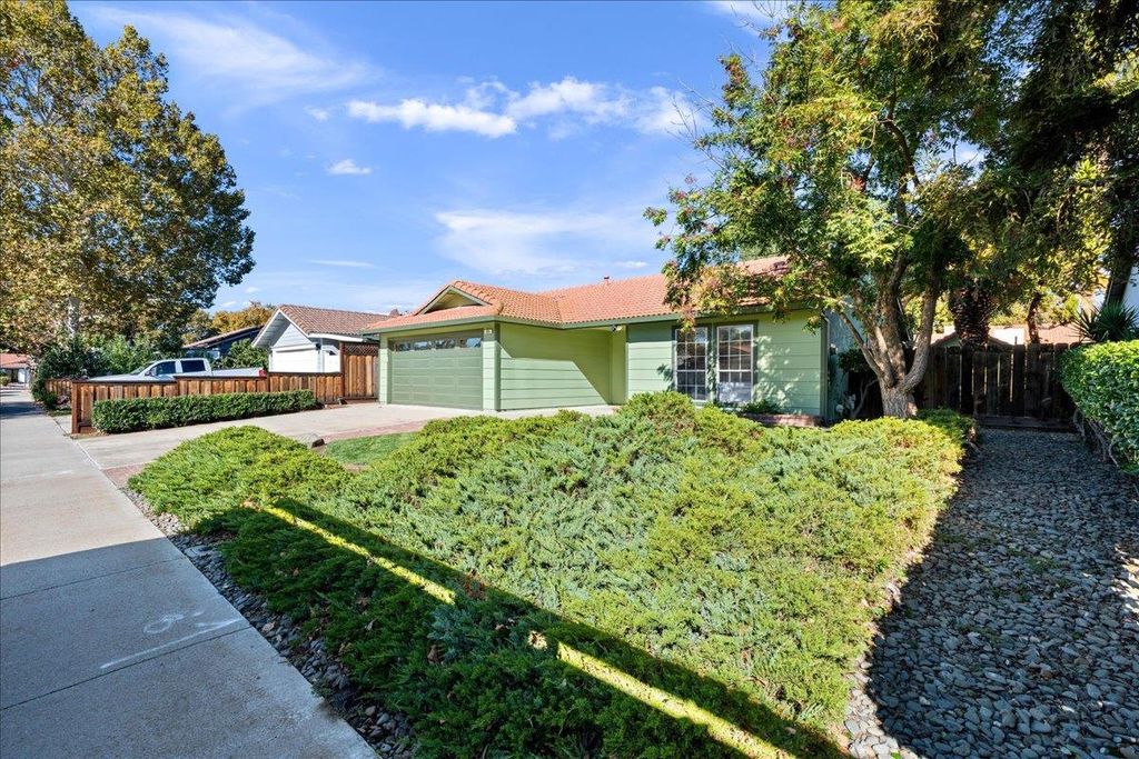 Picture 34: 495 Magnolia Lane, Tracy, CA 95376