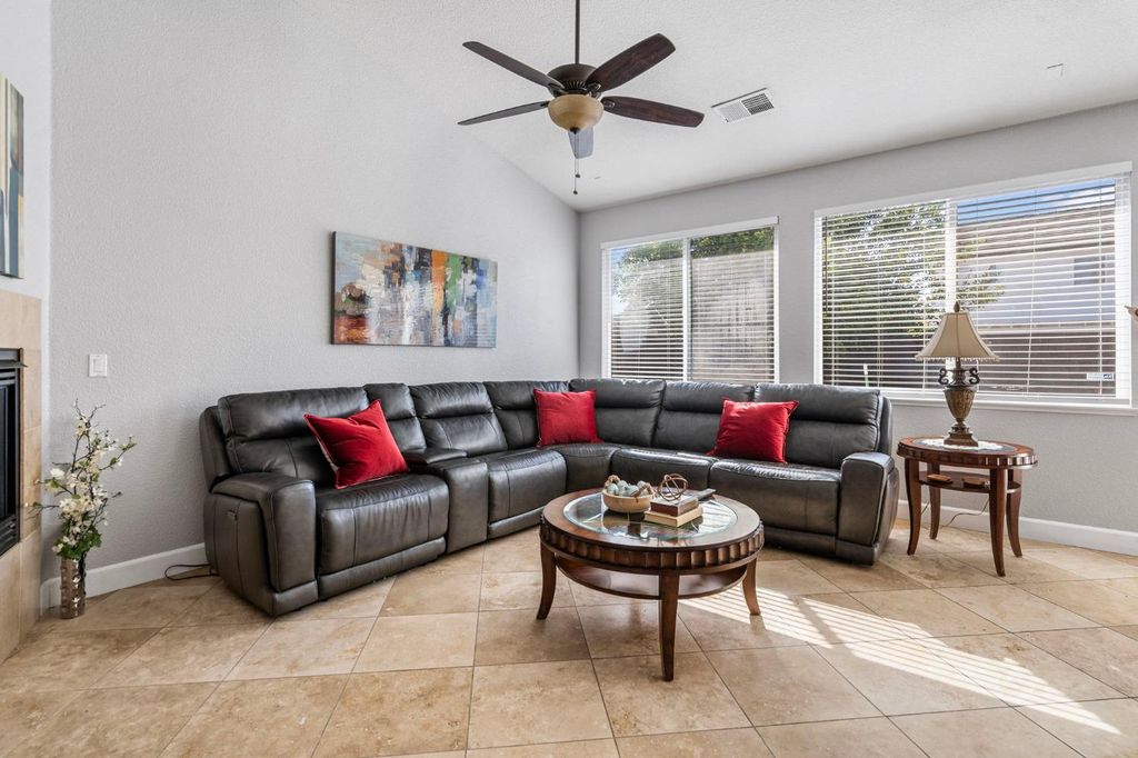 Picture 8: 1762 Ashtree Court, Tracy, CA 95376