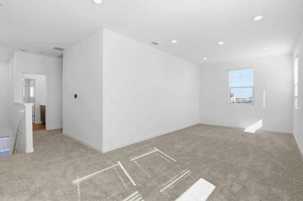 Picture 10: 366 W Lancia Street, Mountain House, CA 95391