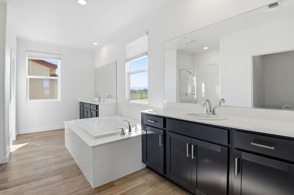 Picture 8: 366 W Lancia Street, Mountain House, CA 95391